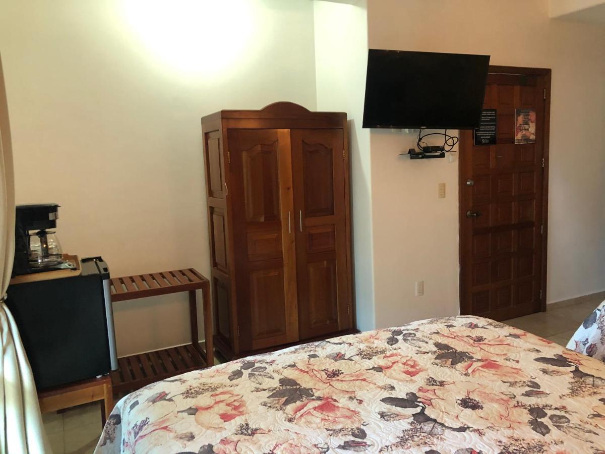 Hotel El Caballo Blanco มาอาอวล ภายนอก รูปภาพ